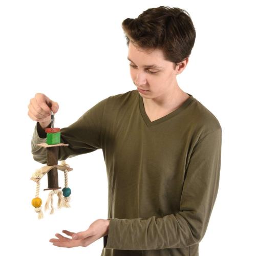 Klíč k dobré zábavě – funkční hračka na kousání pro většinu papoušků od ParrotPlanet.cz