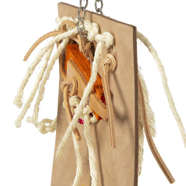 Kožená deska na klování – hračka pro velké a střední papoušky od ParrotPlanet.cz