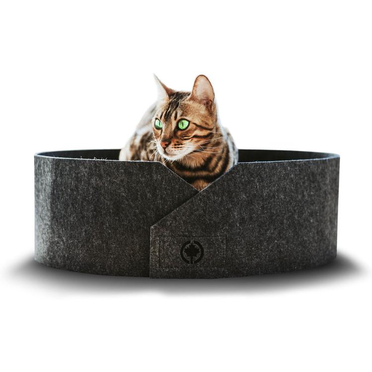 OWEN - Plstěné lůžko Canadian Cat s podlahou na škrábání - antracitová od ParrotPlanet.cz