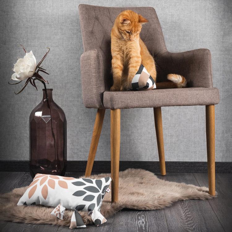 Polštářek PIRAMIDKA XL do Przytulania dla kota | Canadian Cat | W KRATKĘ | kocimiętka 11g od ParrotPlanet.cz