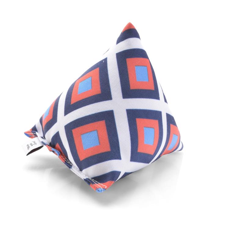 Polštářek PIRAMIDKA XL pro mazlení kočky | Canadian Cat | Nordic Karo | kočičí máta 11 g od ParrotPlanet.cz