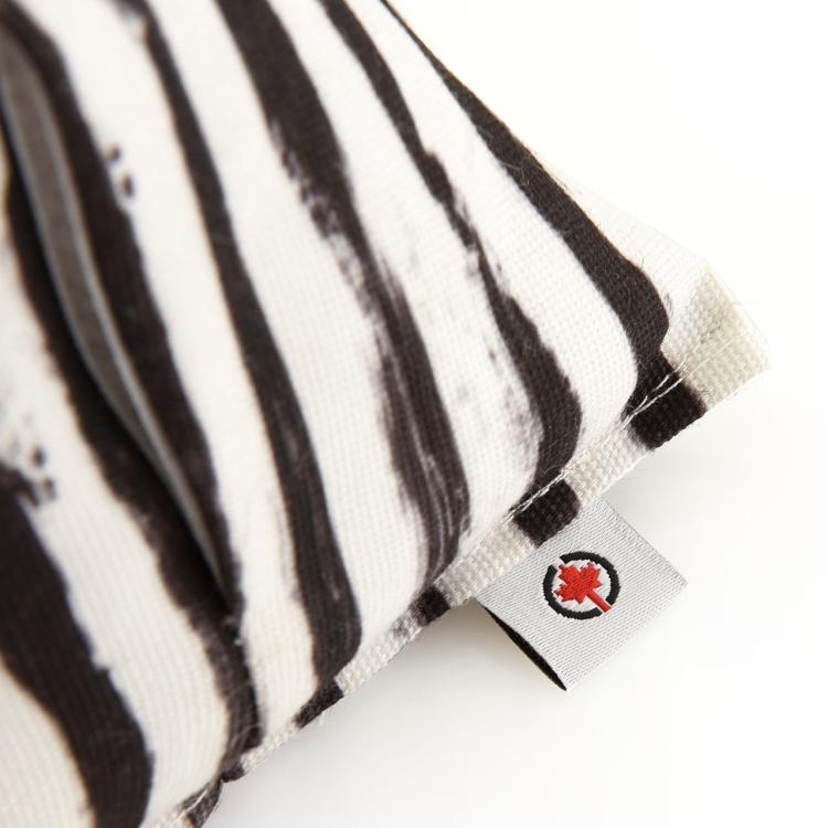 Polštářek PIRAMIDKA XL pro mazlení kočky | Canadian Cat | ZEBRA | KOCIMIĘTKA 11g od ParrotPlanet.cz