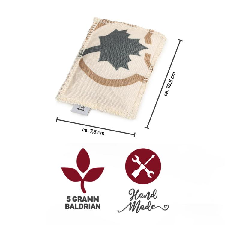 Polštářek pro kočky | Canadian Cat | LOVE | krémový | valeriána 5 g od ParrotPlanet.cz