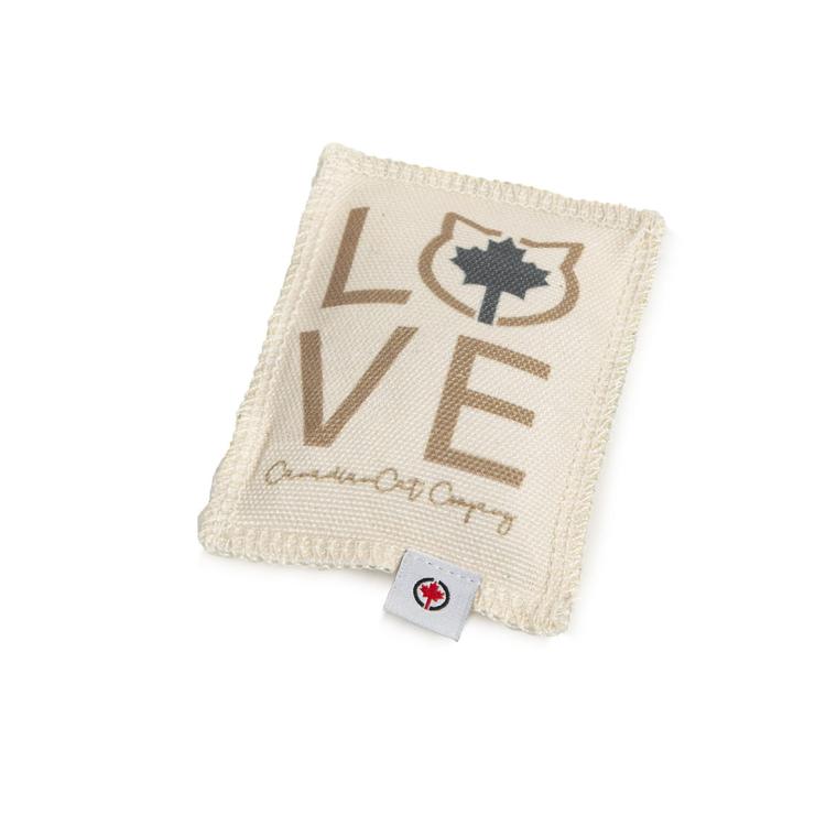 Polštářek pro kočky | Canadian Cat | LOVE | krémový | valeriána 5 g od ParrotPlanet.cz