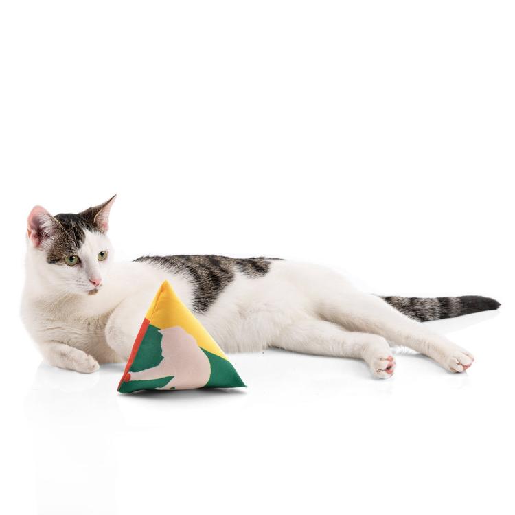 Polštářek PIRAMIDKA XL pro mazlení kočky | Canadian Cat | Reggae 3-color | catnip 11g od ParrotPlanet.cz