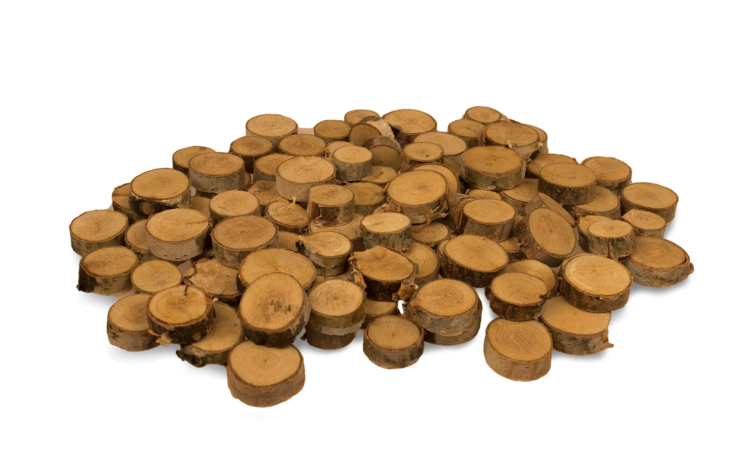 Dřevěná hrudka pro papoušky - Průměr 1-3 cm - Zábava a DIY pro všechny papoušky od ParrotPlanet.cz