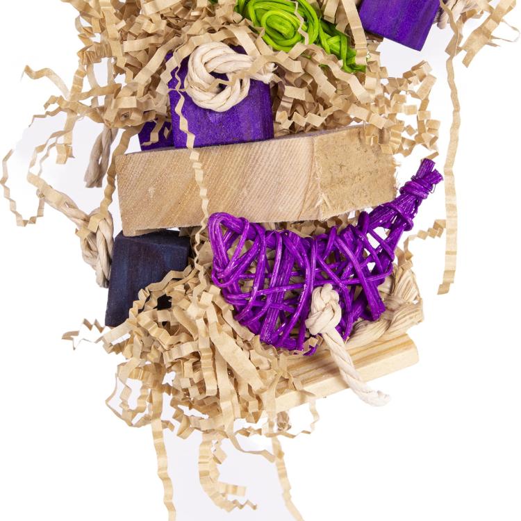 Purple Shreddy | Dřevěná přírodní hračka pro střední a velké papoušky od ParrotPlanet.cz