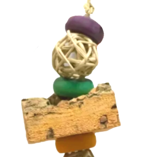 Barevná hračka z korkové kůry dubu - pro malé a střední papoušky od ParrotPlanet.cz