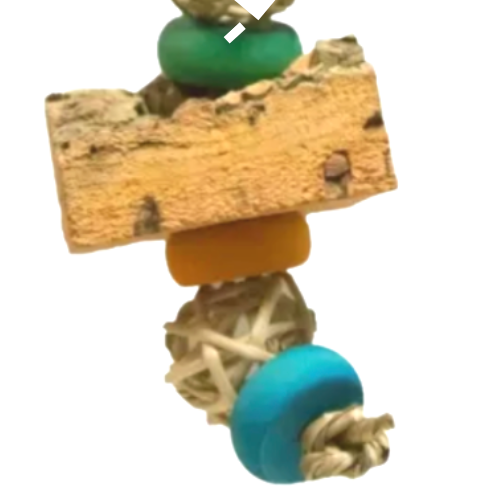 Barevná hračka z korkové kůry dubu - pro malé a střední papoušky od ParrotPlanet.cz