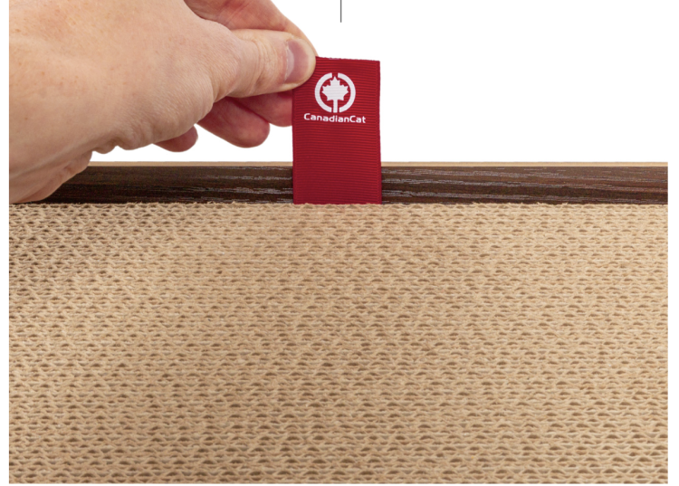 Kočičí dům | Petitot | Škrabadlo Lehátko Pelíšek pro KOČKU | Canadian Cat | 60 x 39 x 39 cm | tmavý ořech od ParrotPlanet.cz