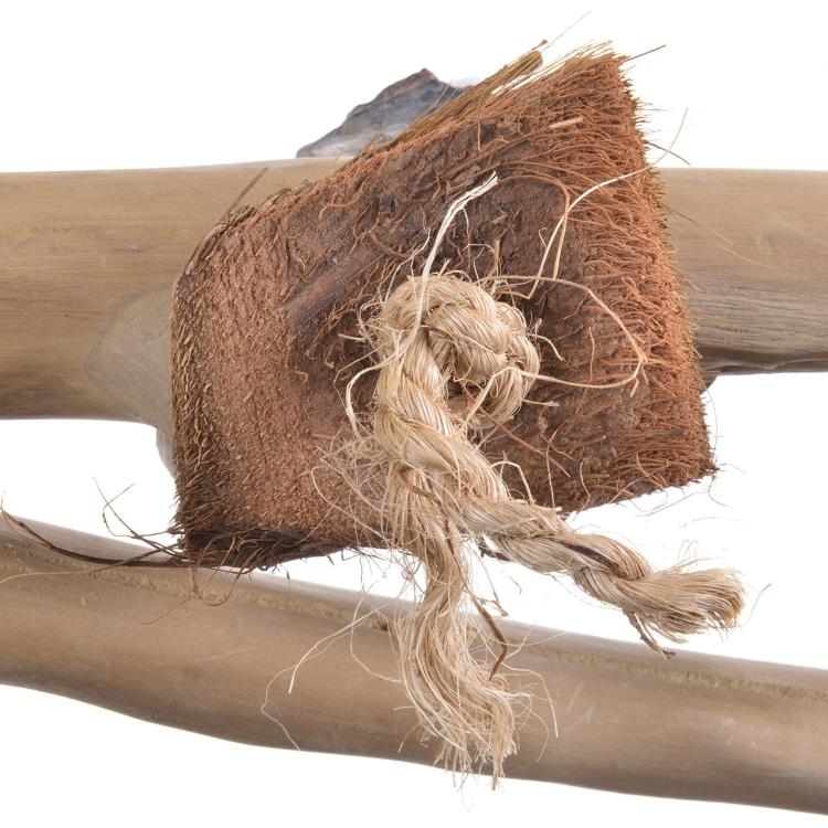 Tyč Java Větev s hračkami M/L – výjimečný kousek přírody pro velké a střední papoušky od ParrotPlanet.cz