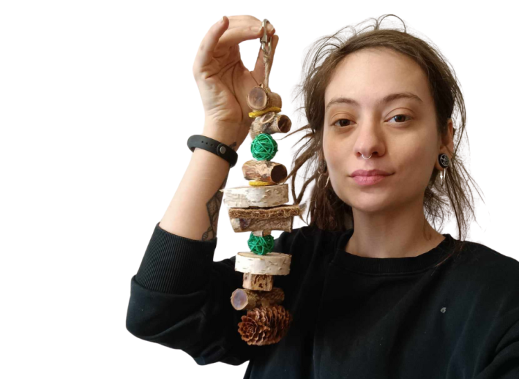 Všechno najednou! | Přírodní hračka pro střední papoušky od Parrot Disaster od ParrotPlanet.cz