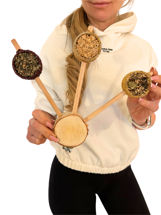 Chutné trio – pro malé a střední papoušky od ParrotPlanet.cz