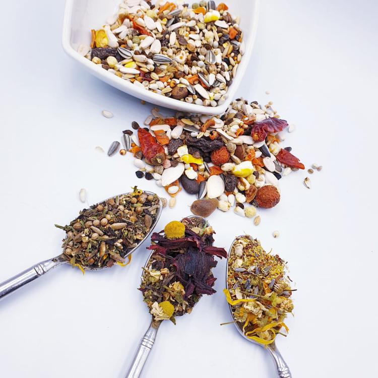 Polly's Natural Golden Blossom Organic - Bylinný čaj pro papoušky 100 g od ParrotPlanet.cz