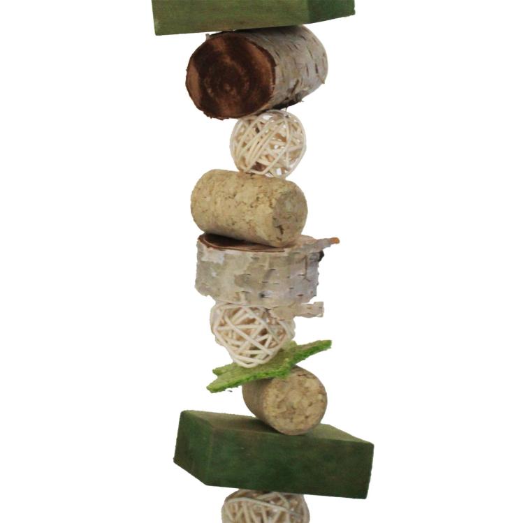 Mezi zelení - hračka pro střední papoušky od PARROT DISASTER od ParrotPlanet.cz