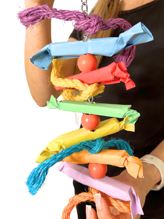 Cukrowa Wieża – barevná, přírodní hračka pro všechny papoušky od ParrotPlanet.cz