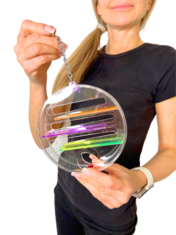 Hračka Krmítko L – interaktivní hračka pro krmení velkých papoušků od ParrotPlanet.cz