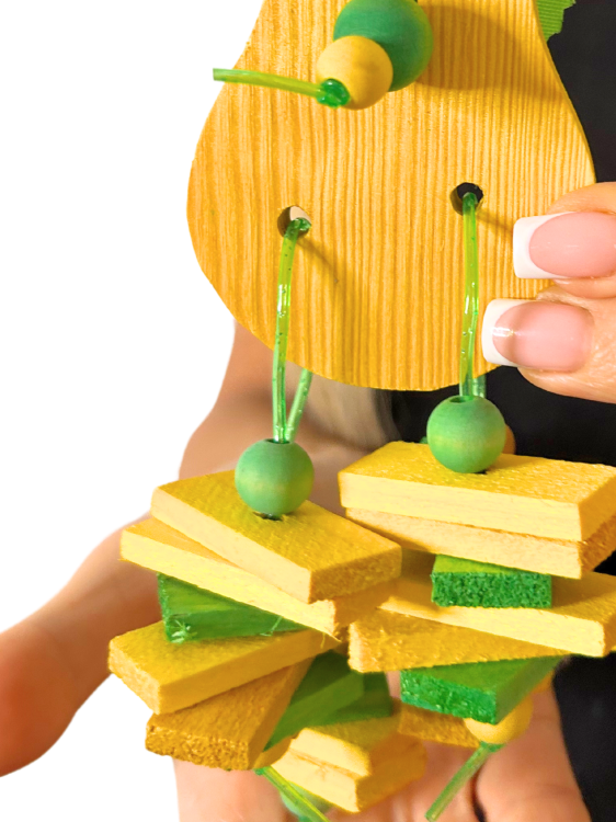 Mini hruška – hračka pro všechny papoušky od ParrotPlanet.cz