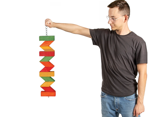 Barevný Zygzak – hračka pro velké a střední papoušky od ParrotPlanet.cz