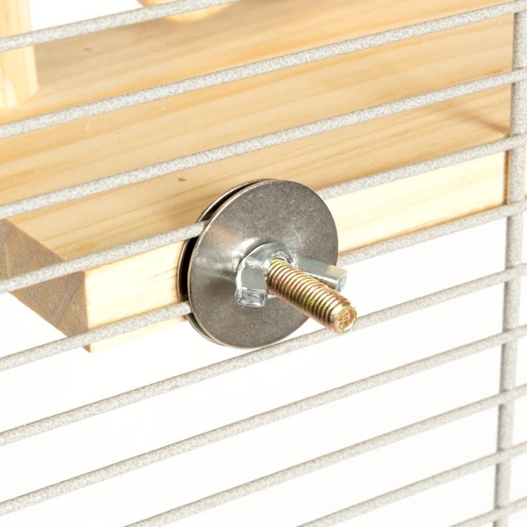 Teddy Bear Swing – hračka do klece s figurkou medvídka pro papoušky | cca 23 x 12 x 13 cm od ParrotPlanet.cz