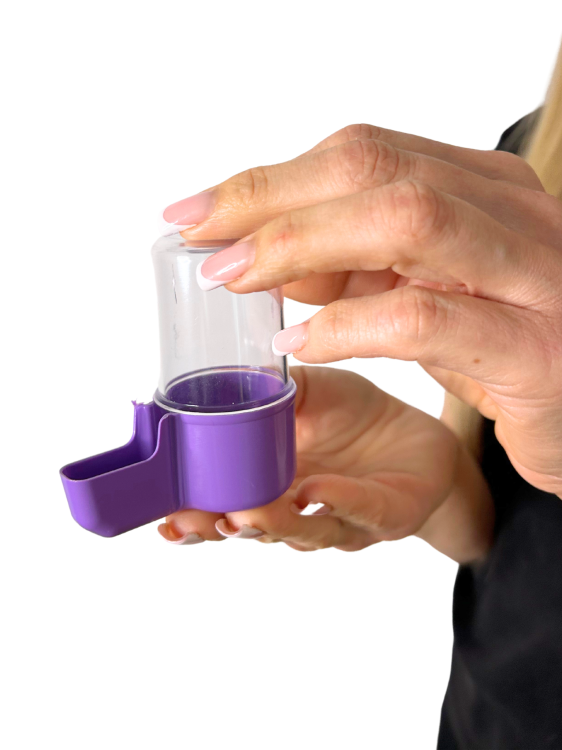 Napáječka, ANTIBAKTERIÁLNÍ napáječka na vodu pro papoušky a jiné ptáky, průhledná, 50 ml od ParrotPlanet.cz