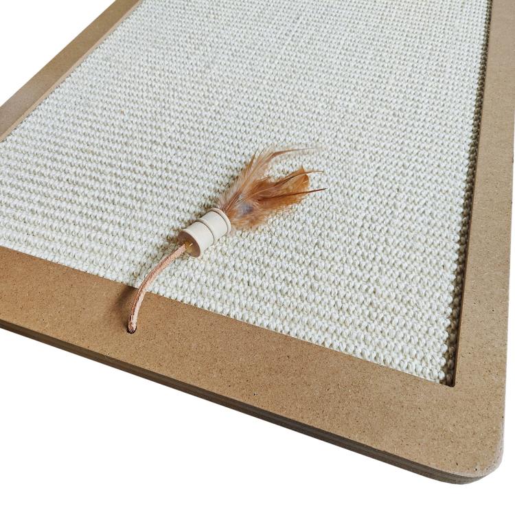 Škrabadlo Planky – hřiště pro kočky XXL s kobercem na škrábání – ořech | cca 80 x 40 x 2 cm od ParrotPlanet.cz