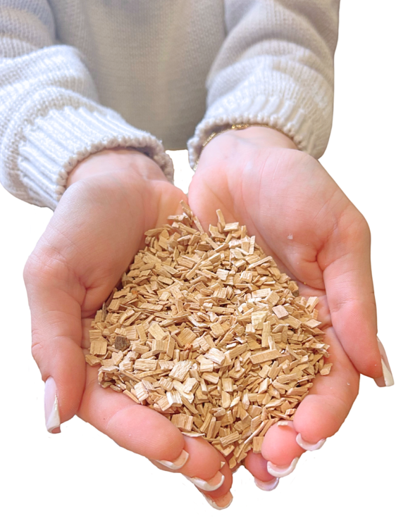 Bukové štěpky pro papoušky, velikost M – přírodní a hygienický podestýlka do klecí 10 l od ParrotPlanet.cz