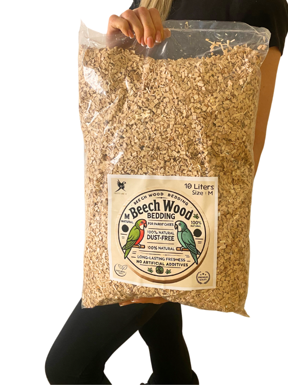 Bukové štěpky pro papoušky, velikost M – přírodní a hygienický podestýlka do klecí 10 l od ParrotPlanet.cz