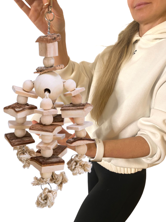 Přírodní provaz s křupavým dřevem – hračka pro papoušky od ParrotPlanet.cz