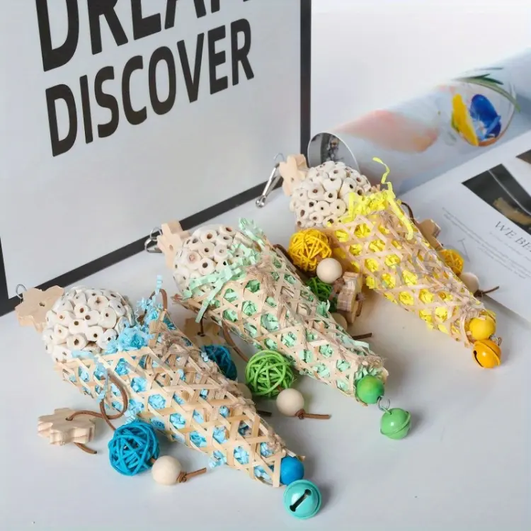 Kornout pro papoušky Hračka se zvonkem, květinami a míčky | Parrot Planet.cz