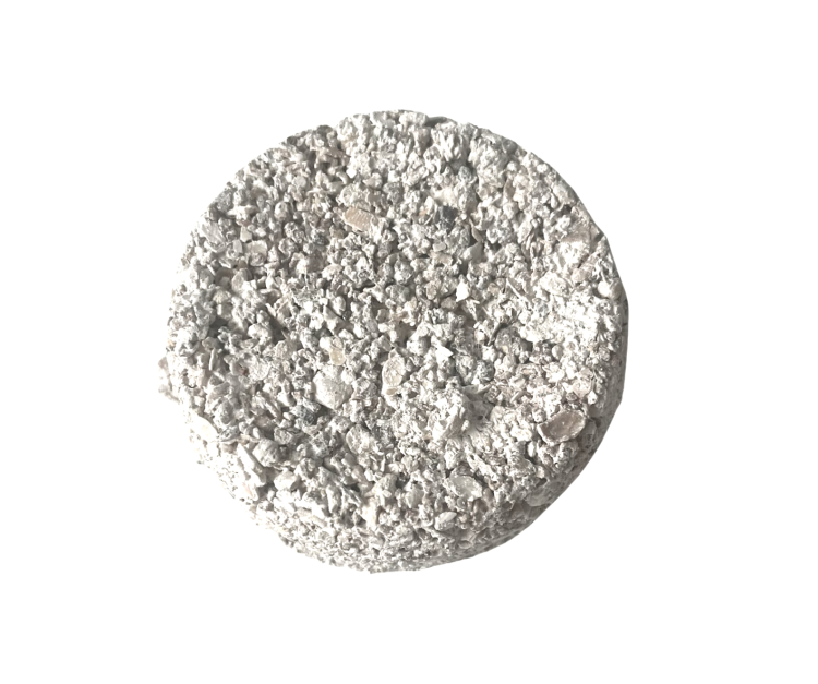 Ornitalia Minerál Malý 3 cm – pro všechny papoušky od ParrotPlanet.cz