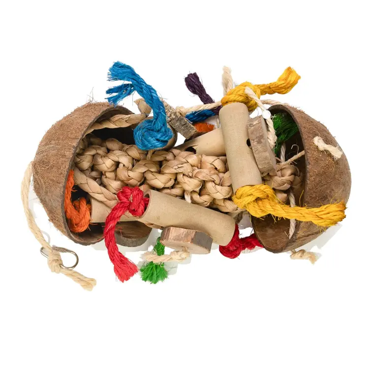 Coco Stack – závěsná hračka z kokosu a dřeva pro papoušky 13 × 40 cm od ParrotPlanet