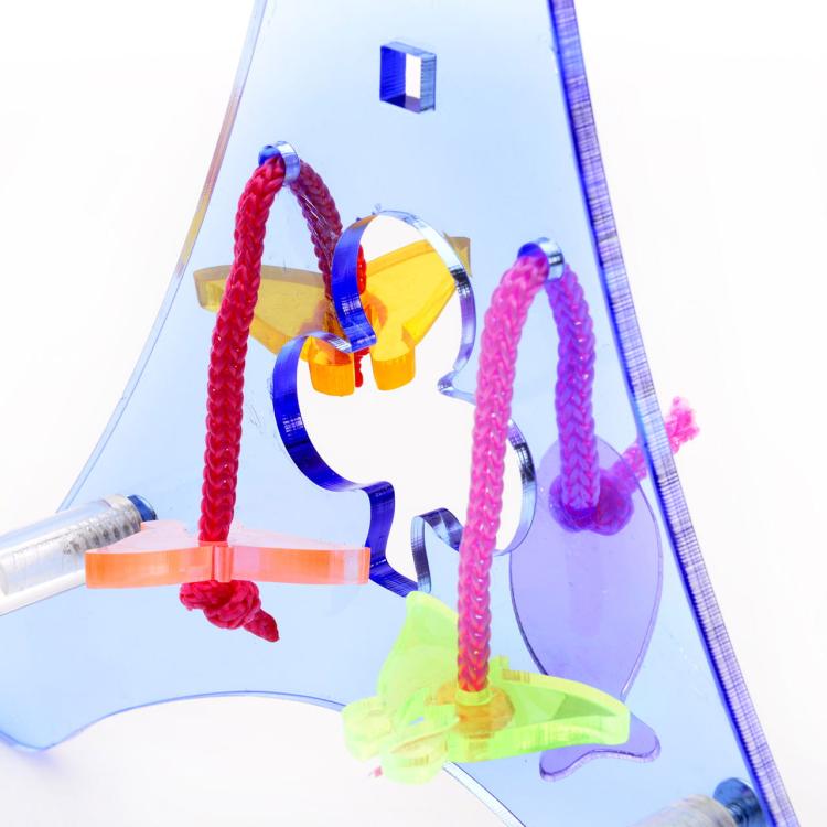 Stojan na stůl M 2,5 x 18 x 20 cm od ParrotPlanet.cz