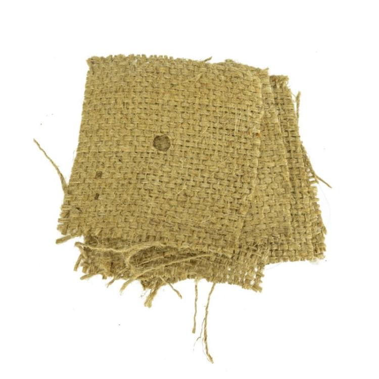 Sáček s kousky sušené juty pro papoušky – 8 ks. od ParrotPlanet.cz